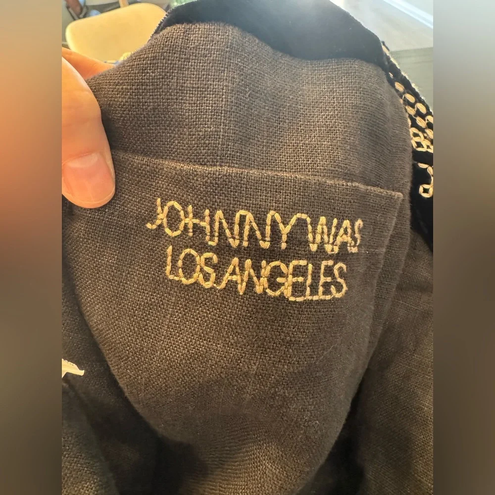 Johnny Was Othilia Elegant Black and Cream Embroidered Tote Bag - Picture 5 of 9